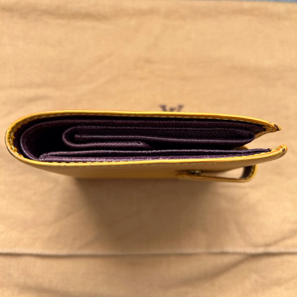 LV Wallet - Picture 3 of 9